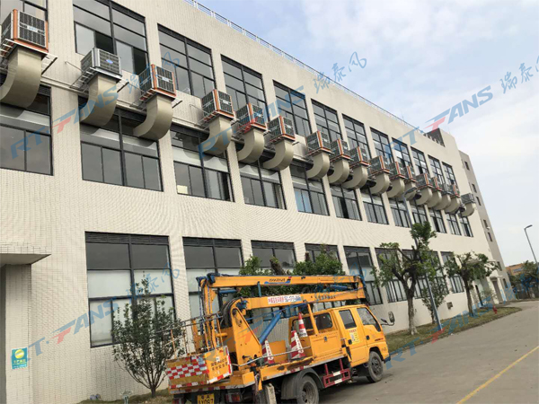別問(wèn)廠房通風(fēng)降溫用什么設(shè)備比較好 廠房通風(fēng)降溫設(shè)備就選【瑞泰風(fēng)】